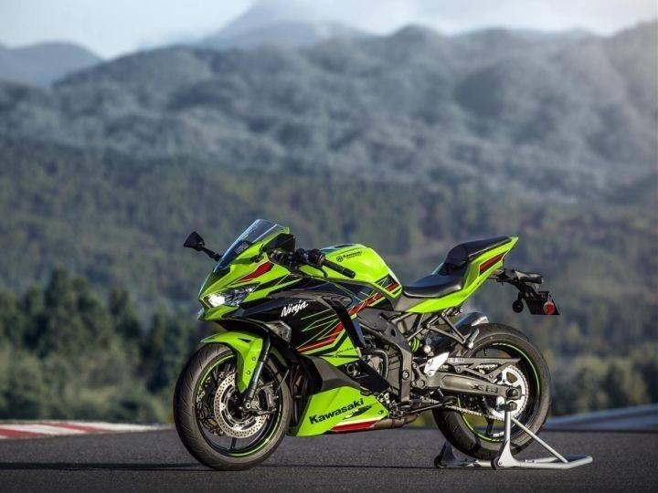 Kawasaki Ninja ZX-4R Launched In India At Rs 8.49 lakh | BikeDekho