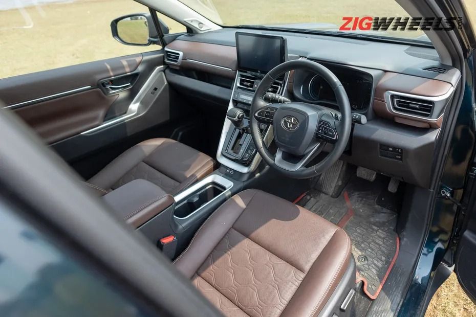 Toyota Innova Hycross Interior 