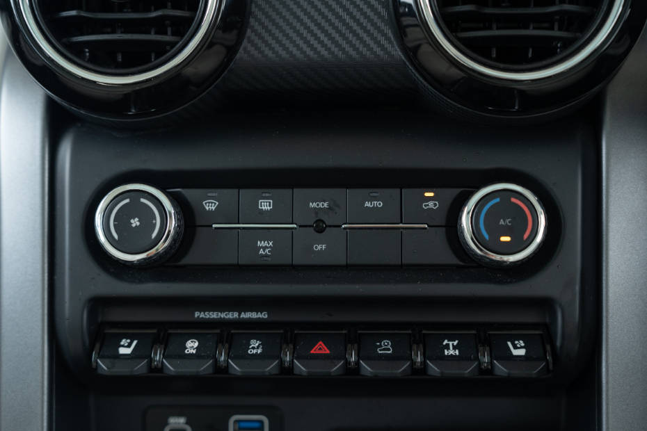 Mahindra Thar Roxx Automatic Climate Control