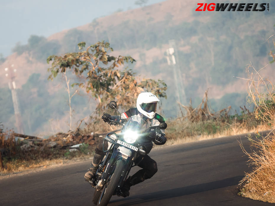 Royal Enfield Himalayan 450 Cornering