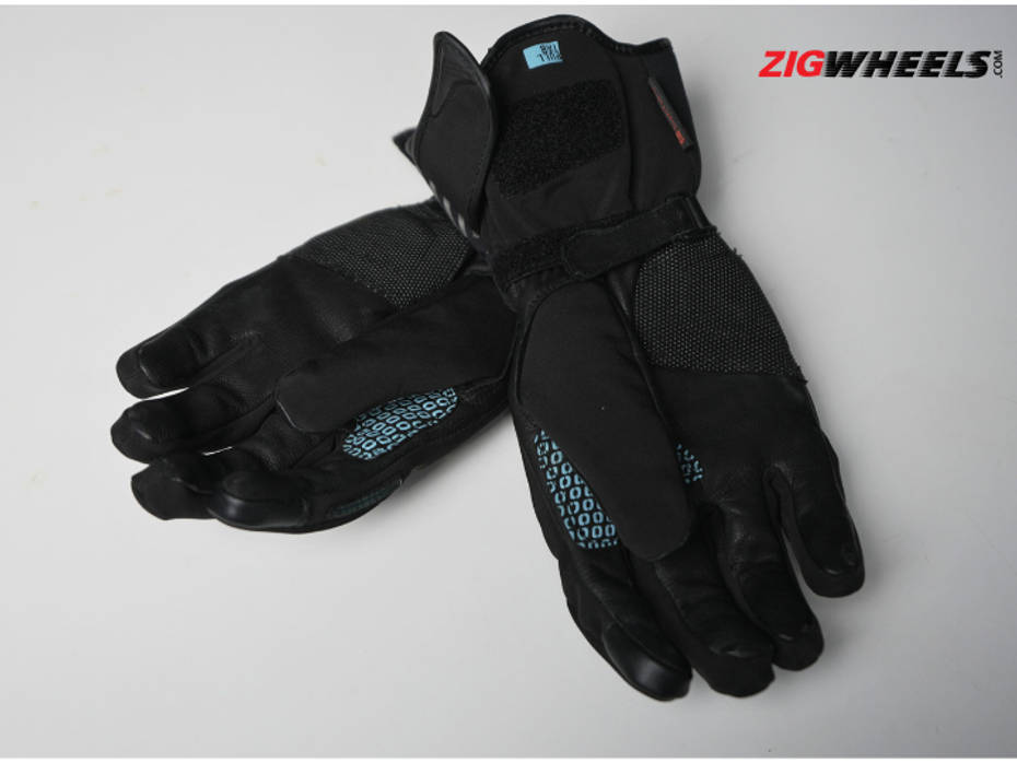 Winter riding gloves in India