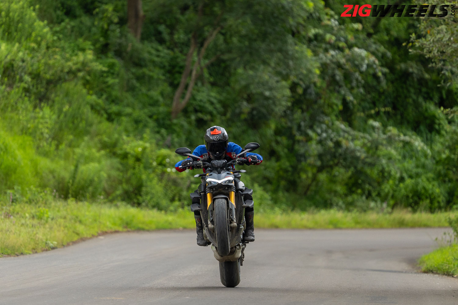 2024 Ducati Streetfighter V4 S Review: Controlled Chaos - ZigWheels