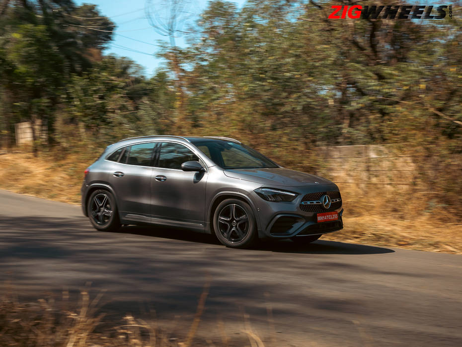 Mercedes Benz GLA 2024 cornering Mercedes Benz GLA 2024 cornering