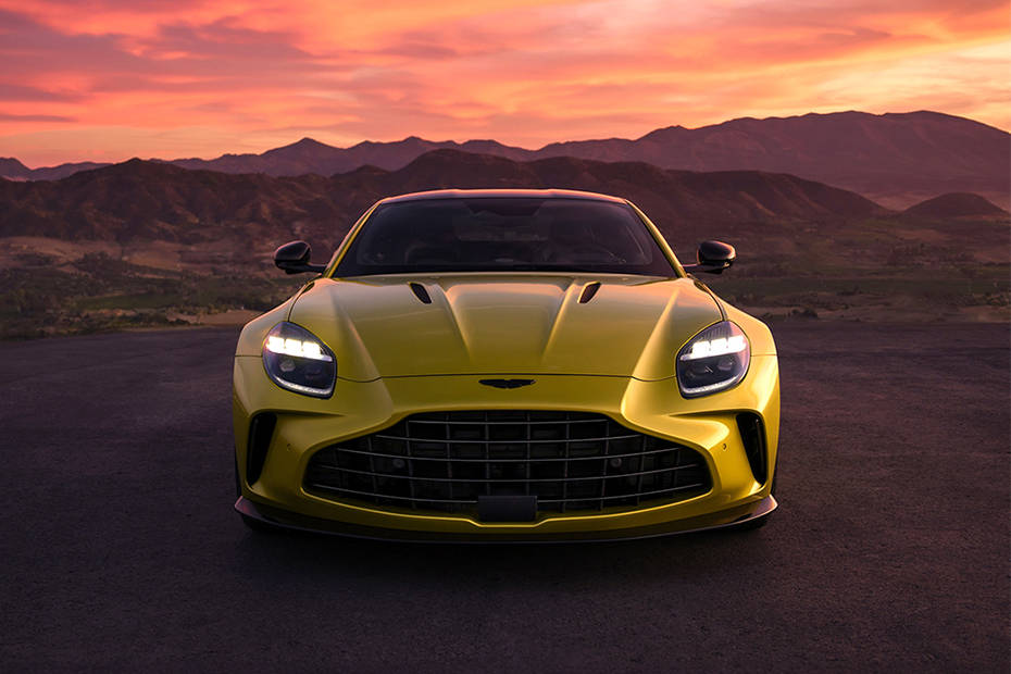 2025 Aston Martin Vantage Revealed, Features More Aggressive Styling ...