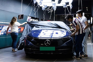 B-town Singer Shaan’s New Electric Ride Costs Nearly Rs 2 Crore! B-town Singer Shaan’s New Electric Ride Costs Nearly Rs 2 Crore!