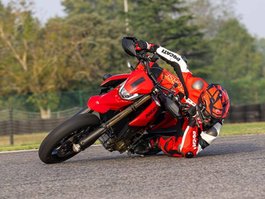 Ducati Hypermotard 698 Mono Cornering