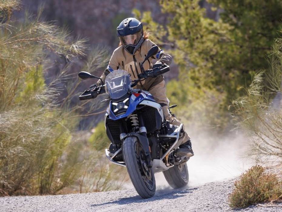 BMW R 1300 GS Riding Front Profile