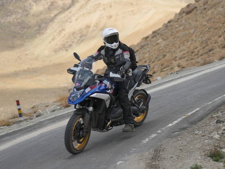 BMW R 1300 GS Review - ZigWheels