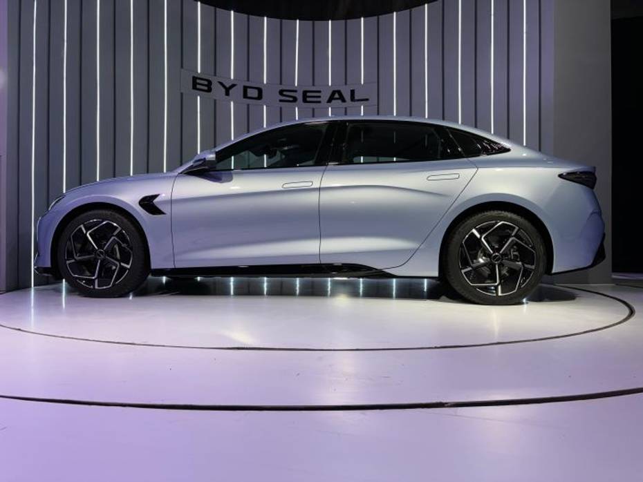 BYD Seal Profile