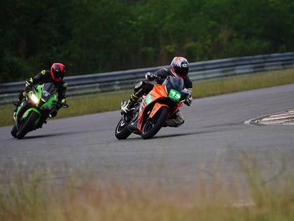 California Superbike School CSS 2024 KTM RC390 Kawasaki ZX-10R 4