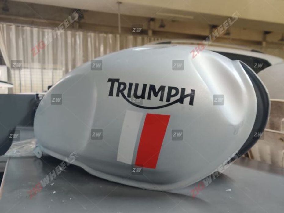 Triumph Speed 400 Custom Paint Job 2