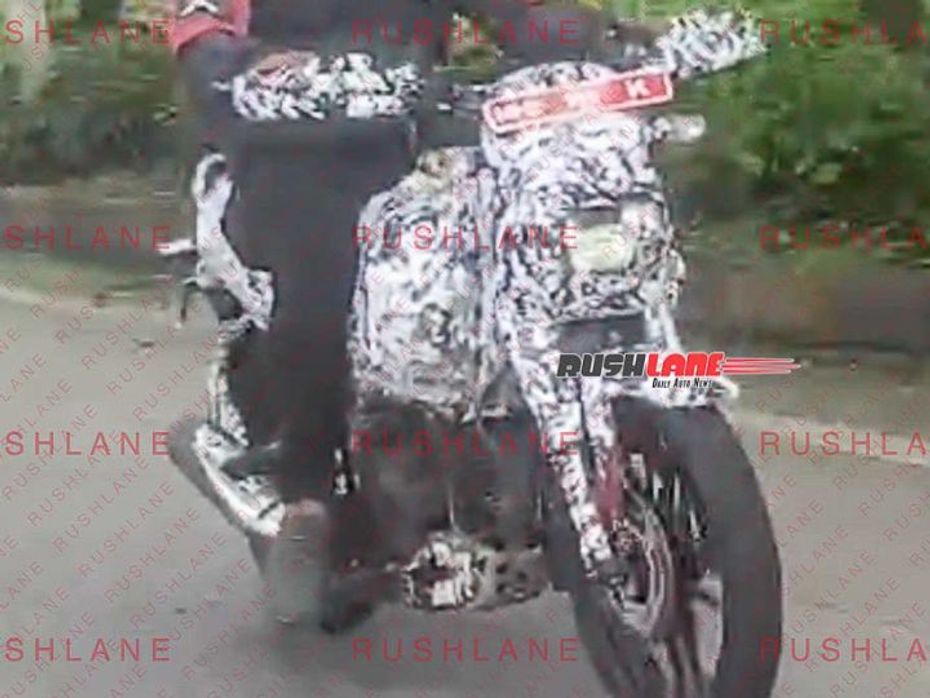 Bajaj CNG Bike Spotted Again 3