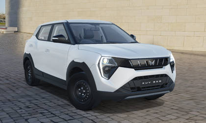 Mahindra XUV 3XO MX1