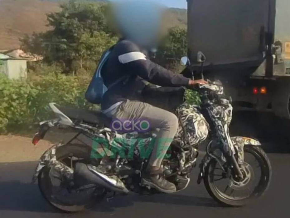 Bajaj CNG Bike Spied Side Profile