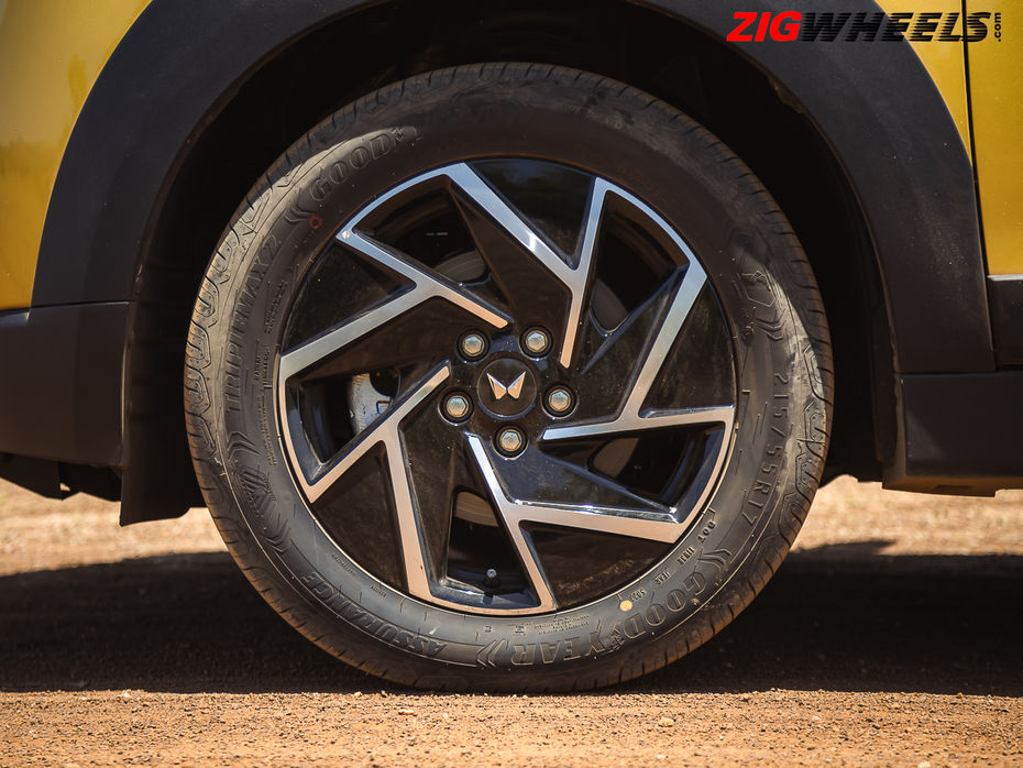 Mahindra XUV 3XO Wheels