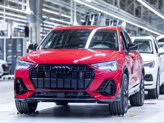 Audi Q3 And Q3 Sportback Gets A Stealthy Looking Bold Edition At Rs 54.65 Lakh Audi Q3 And Q3 Sportback Gets A Stealthy Looking Bold Edition At Rs 54.65 Lakh