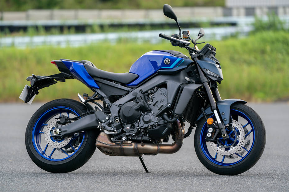 Yamaha MT-09 Standard And Y-AMT Review