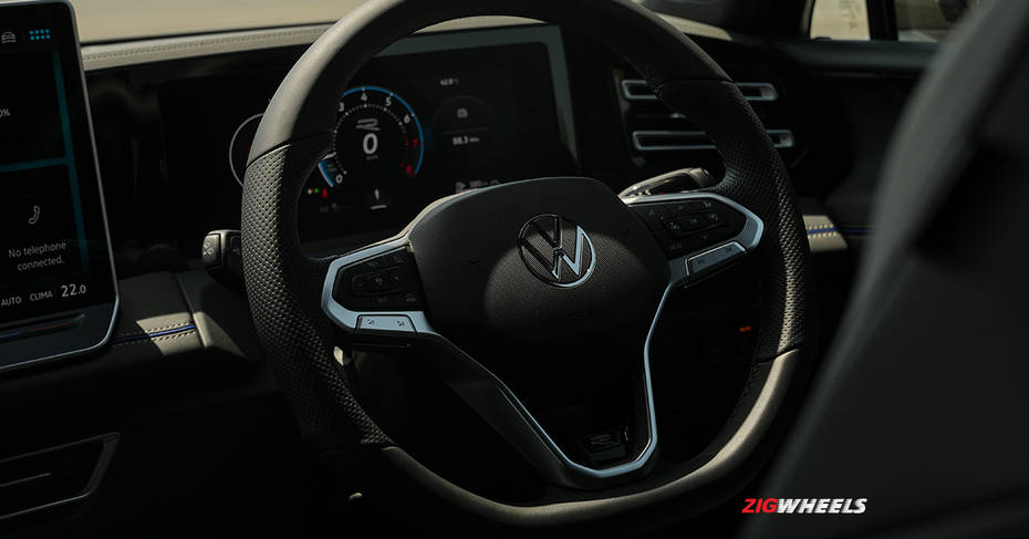 Volkswagen Tiguan R-Line Steering