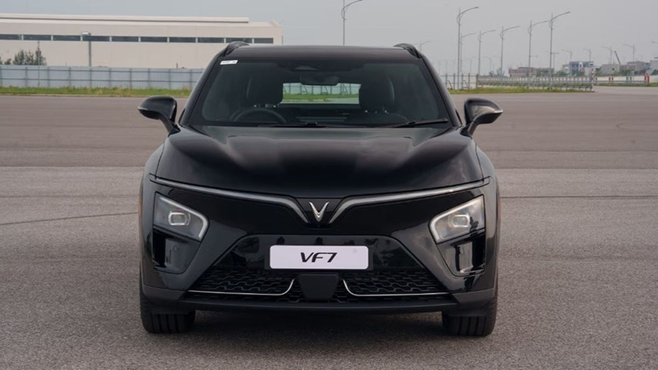 VinFast VF7