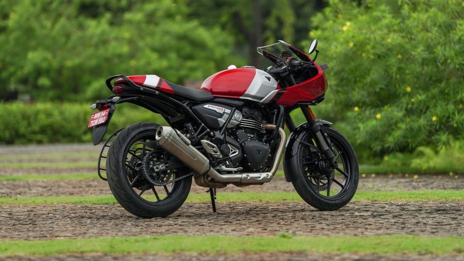 Triumph Thruxton 400 First Ride Review: Same Core, Different Intent glimpse