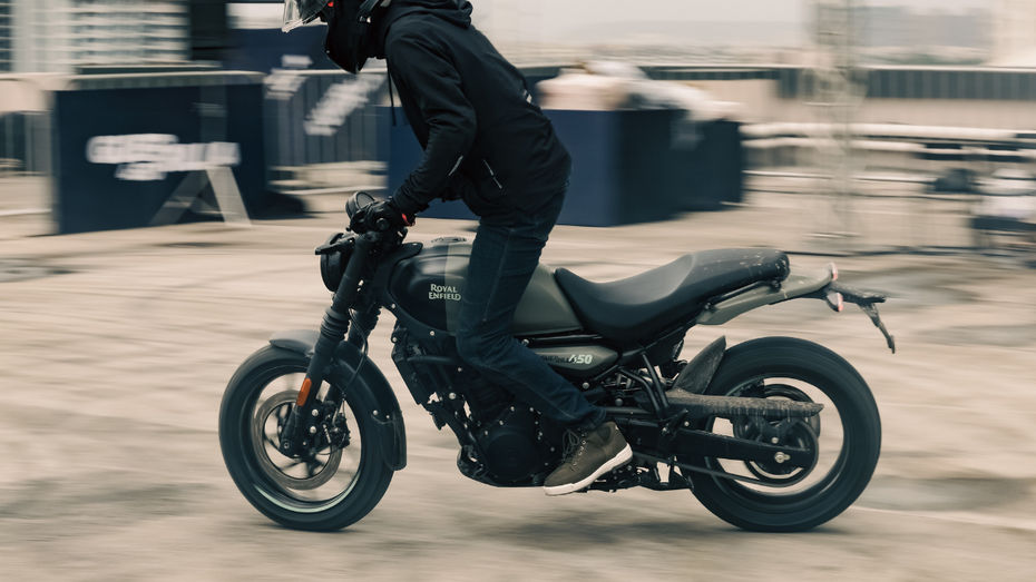 Royal Enfield Guerrilla 450 Shadow Ash