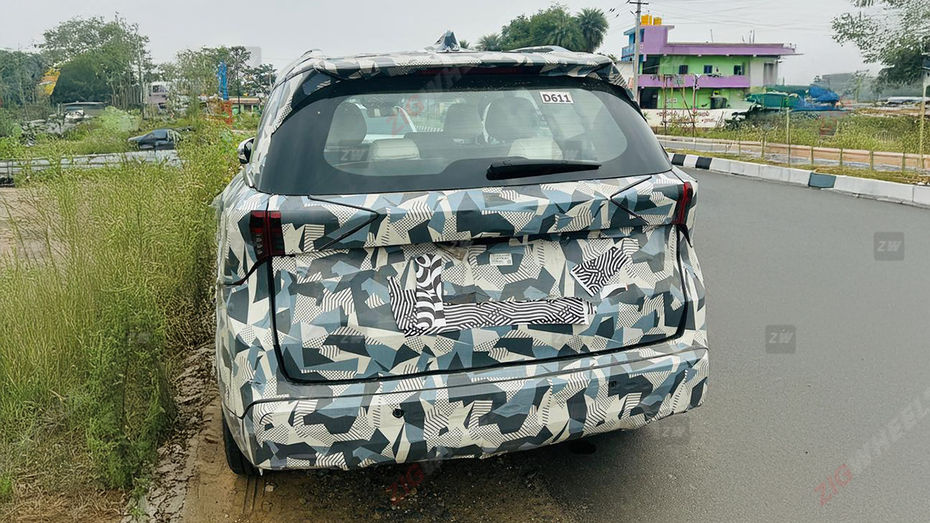 Mahindra XUV 7XO