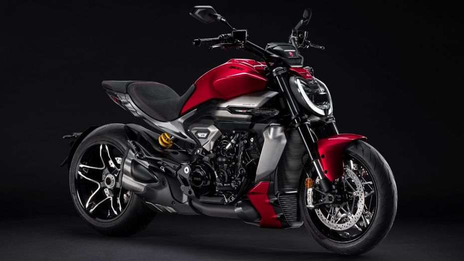 Ducati XDiavel V4 Burning Red