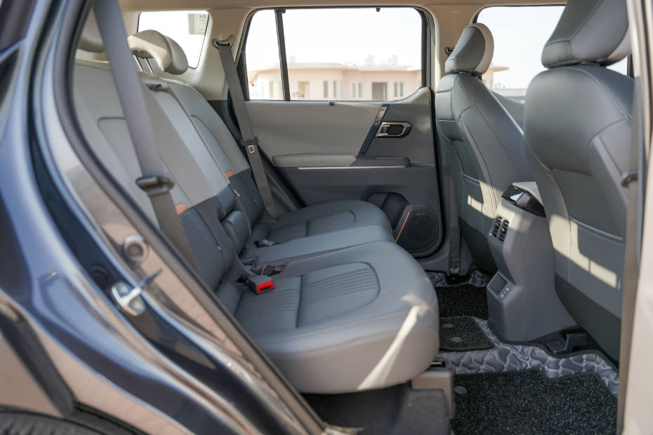 Kia Syros rear-seat