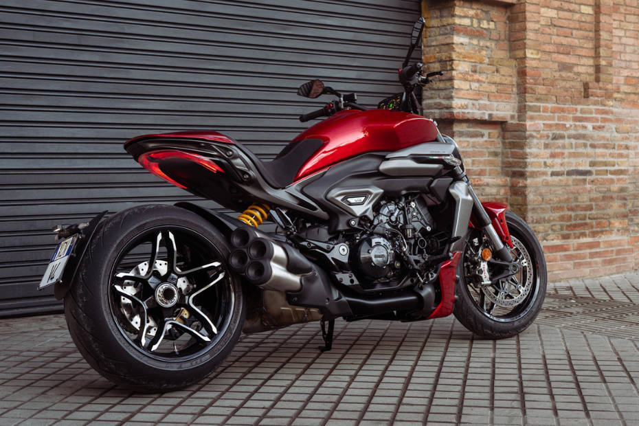 2025 Ducati XDiavel V4
