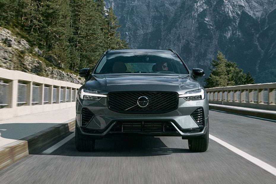 Volvo XC60 Gets A Refresh For 2026! Features A Revamped Exterior And details