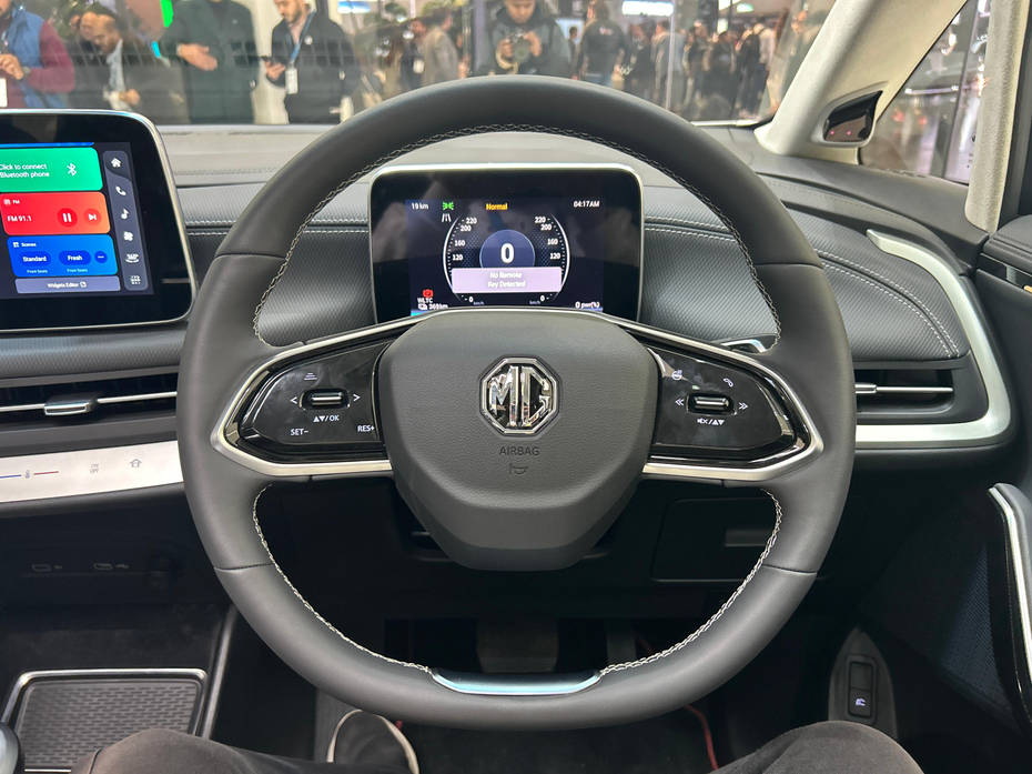 MG M9 At Auto Expo 2025