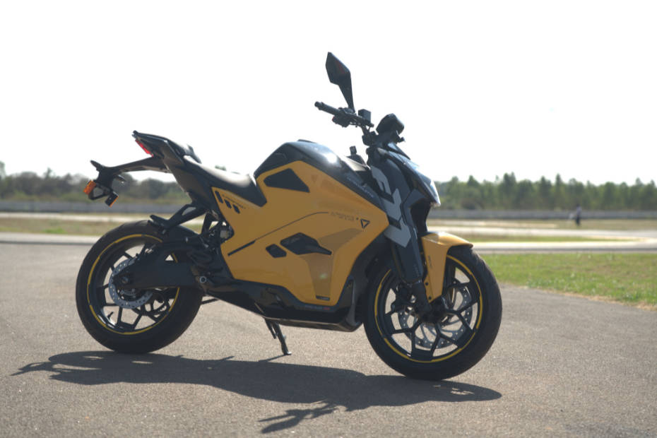 Ultraviolette F77 Super Street