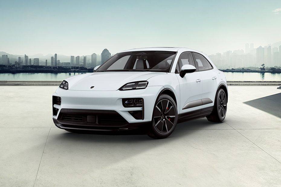 Front 1/4 left Image of Macan EV