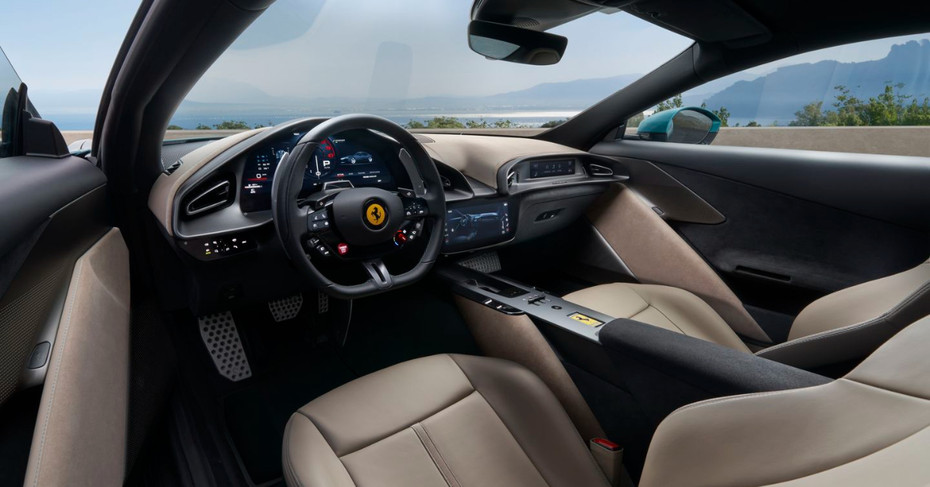Ferrari Amalfi interior