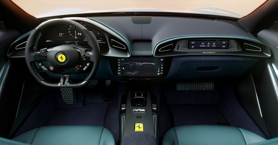 Ferrari Amalfi dashboard