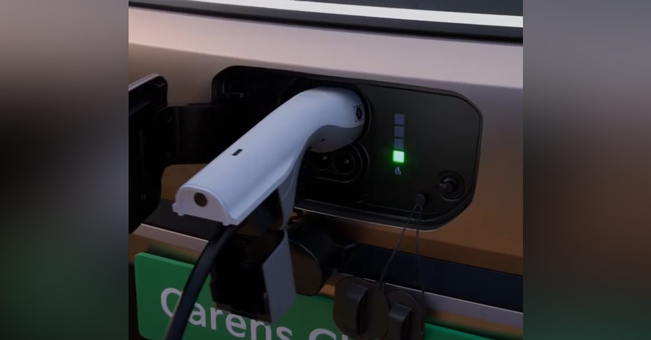 Kia Carens Clavis EV charging flap