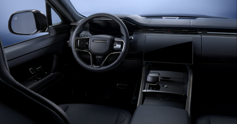 Range Rover Sport SV Black dashboard