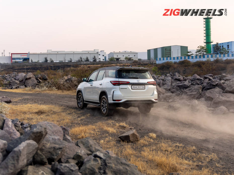 Toyota Fortuner Legender