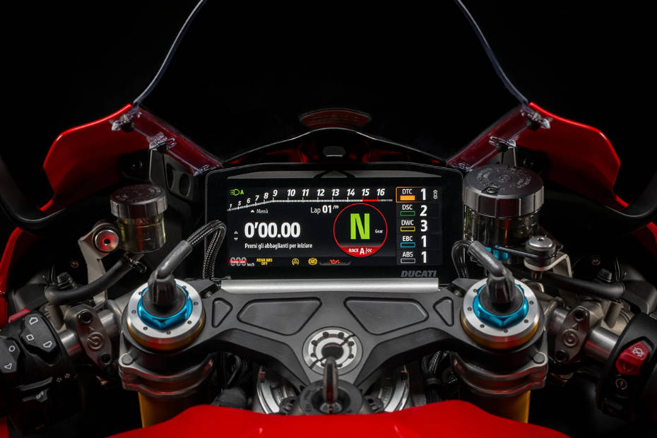 2025 Ducati Panigale V4 TFT Display