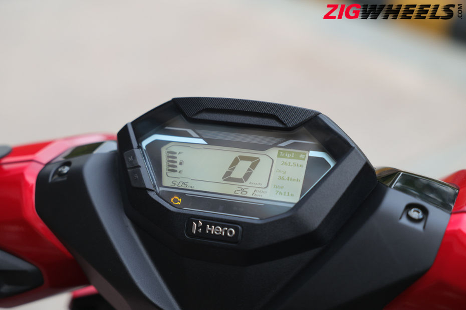 Hero Xoom 125 LCD Console Hero Xoom 125 Review: A Sporty 125cc Scooter Worth Considering glimpse