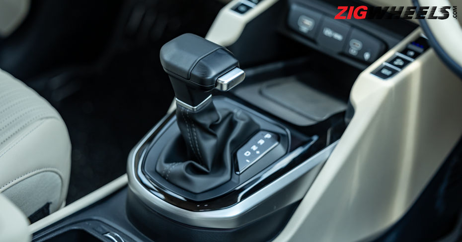 2025 Kia Carens Clavis Explained In 10 Real-life Images visual