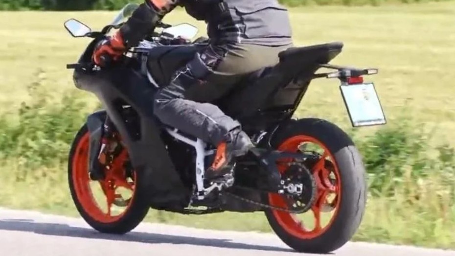 2026 KTM RC 390 2026 KTM RC 390