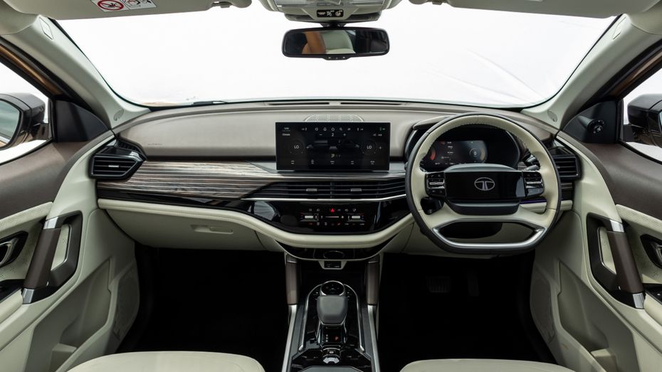 Tata Safari