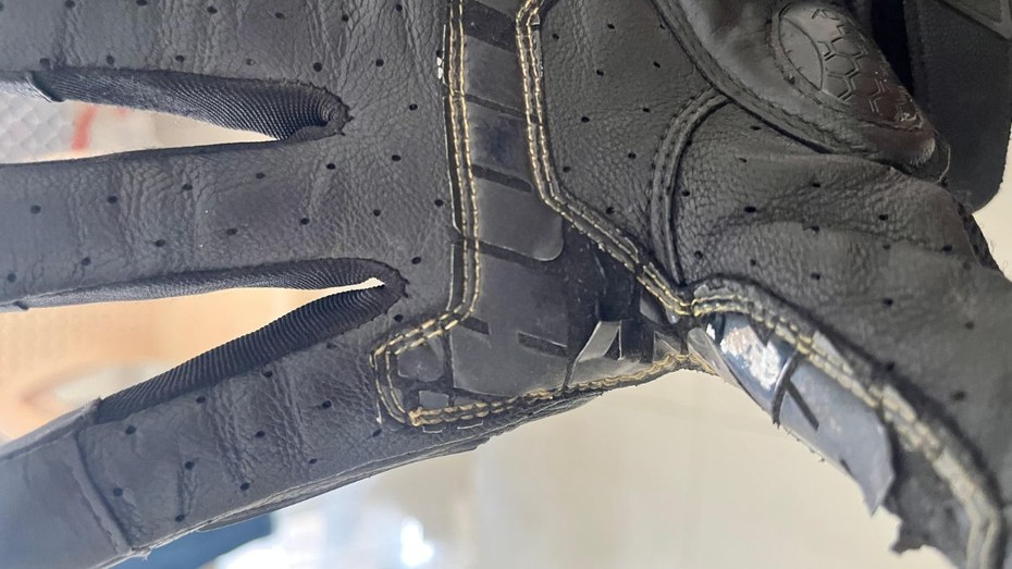 Viaterra Holeshot Gloves Silicone Grips