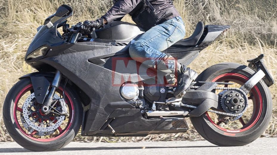 2025 Norton V4