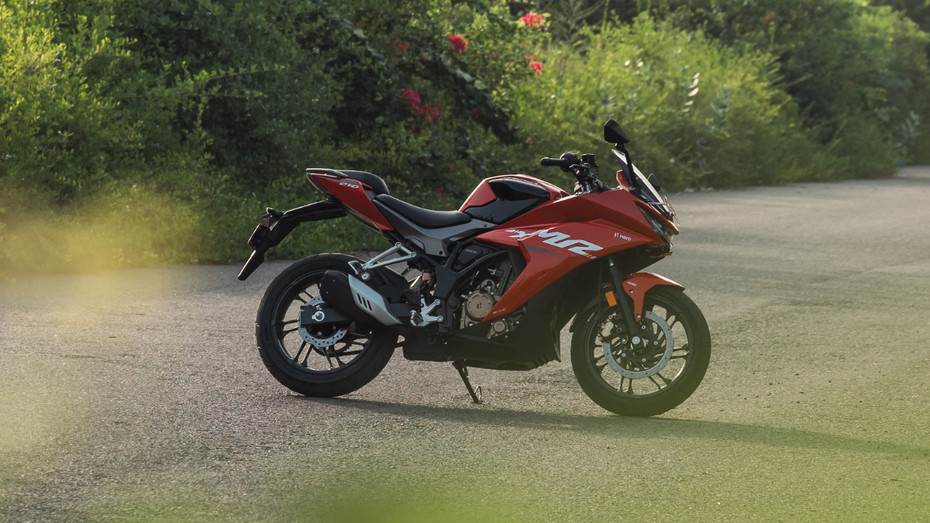 Karizma XMR 210 Karizma XMR 210