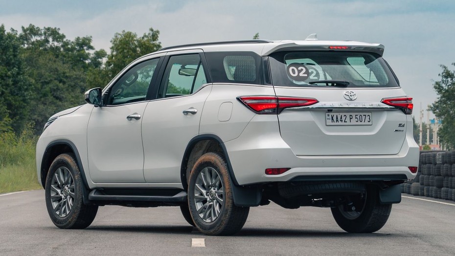 2025 Toyota Fortuner Leader Edition