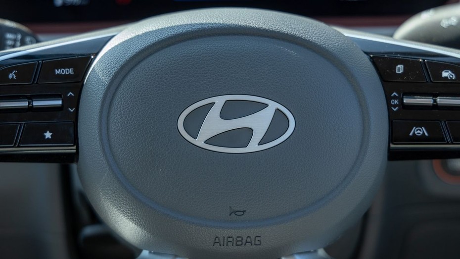 Hyundai Creta steering logo