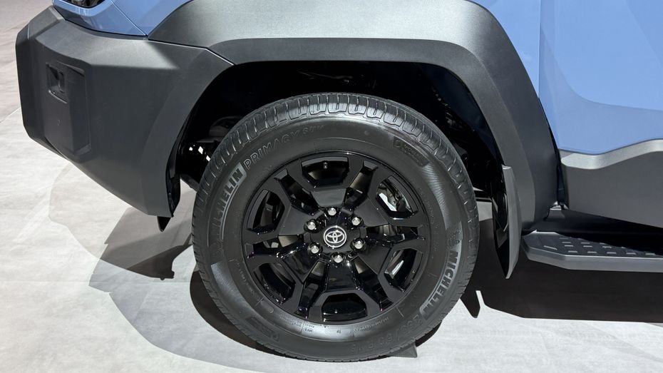 2025 Toyota Land Cruiser FJ