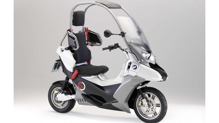 This BMW Motorrad Concept Electric Scooter Makes Helmets Unnecessary, overview